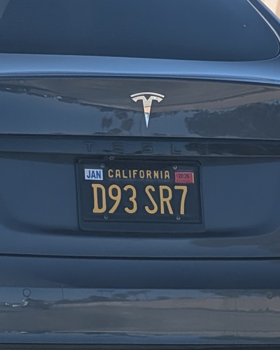 License Plate D93 SR7